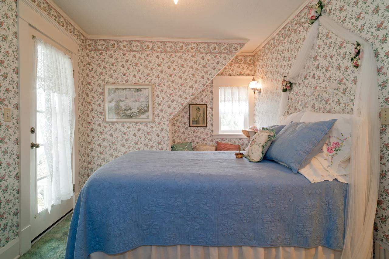 Five Seasuns Bed And Breakfast Порт-Анджелес Экстерьер фото